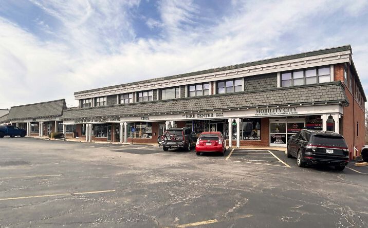 Pictures of Retail, Office property located at 12009 Manchester Rd, St. Louis, MO 63131 for sales - image #1