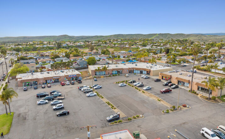 Pictures of Retail property located at 610 N Redondo Dr, Oceanside, CA 92057 for lease - image #1