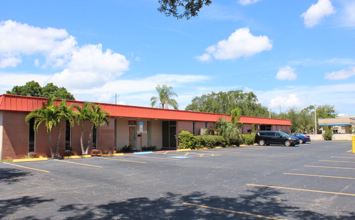 Pictures of Office property located at 1224 66th St N, St. Petersburg, FL 33710 for lease - image #1
