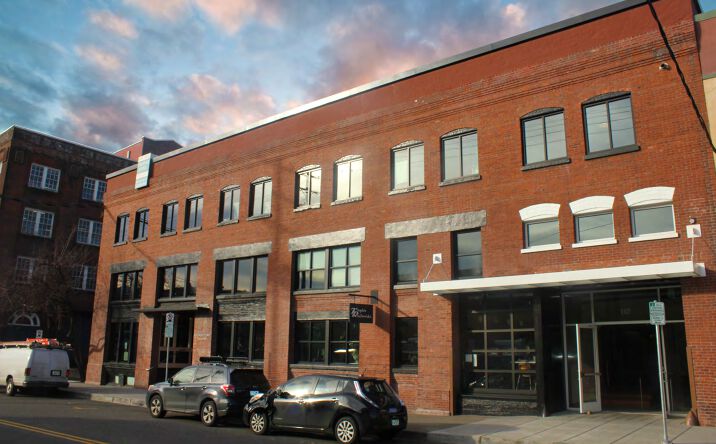 Pictures of Retail, Restaurant property located at 105 SE Taylor St, Portland, OR 97214 for lease - image #1