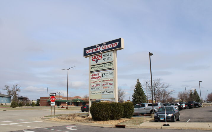 Pictures of Retail property located at 201 N Victory Dr, Mankato, MN 56001 for lease - image #1