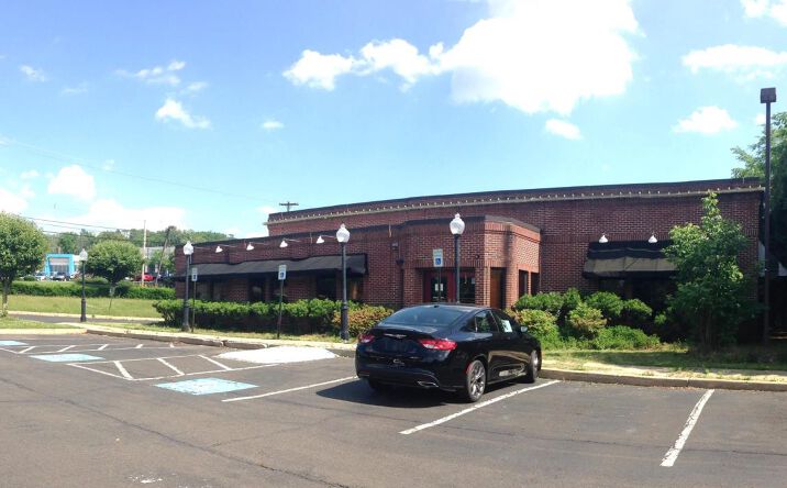 Pictures of Retail property located at 682 Bethlehem Pike, Montgomeryville, PA 18936 for lease - image #1