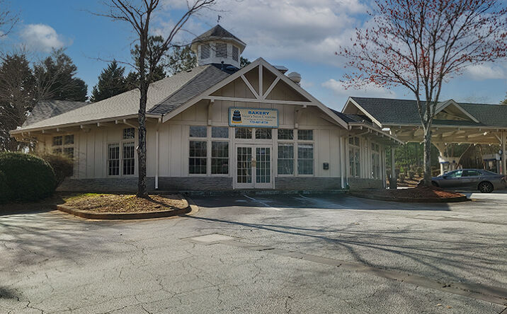 Pictures of Retail, Restaurant property located at 2000 Shakerag Hill, Peachtree City, GA 30269 for lease - image #1