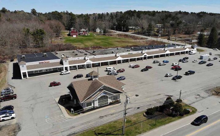 Pictures of Retail property located at 185 Townsend Ave, Boothbay Harbor, ME 04538 for lease - image #1