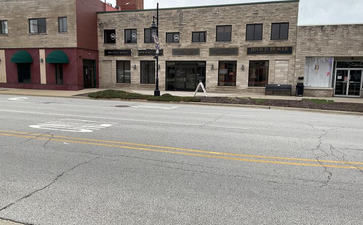 Pictures of Office property located at 2809 Highway Avenue Ab, Highland, IN 46322 for lease - image #1