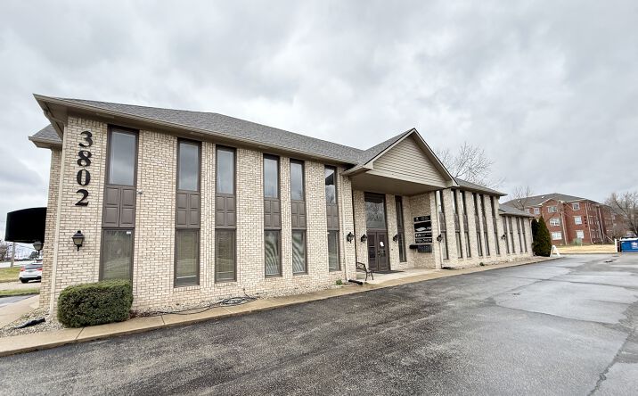 Pictures of Office property located at 3802 W 96th St, Indianapolis, IN 46268 for lease - image #1