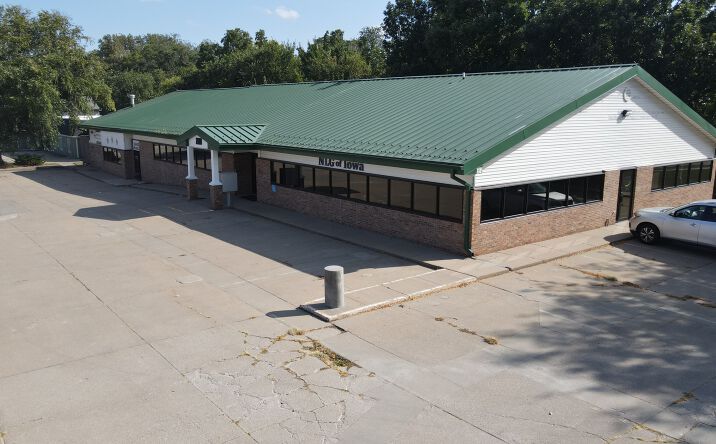 Pictures of Office property located at 2600 Vine St, West Des Moines, IA 50265 for lease - image #1