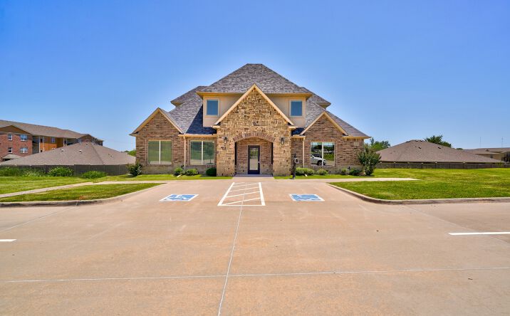 Pictures of Office property located at 1933 NW 142nd St, Oklahoma City, OK 73134 for lease - image #1