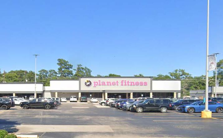 Pictures of Retail property located at 26824 Interstate 45, Spring, TX 77386 for lease - image #1