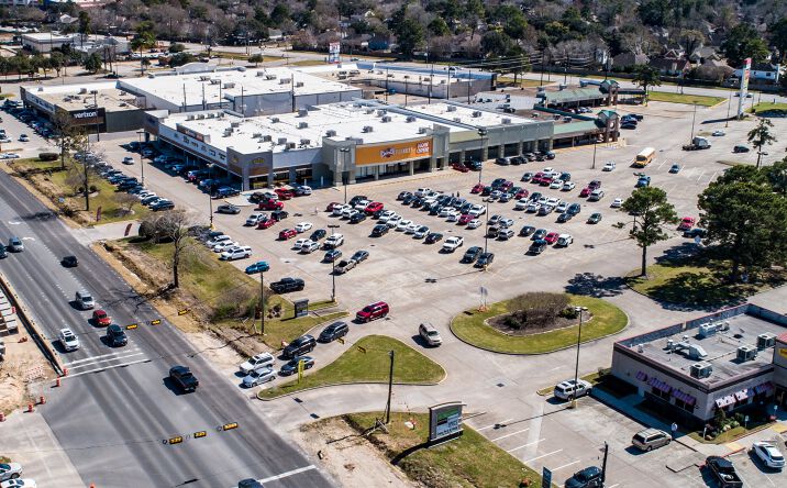 Pictures of Retail property located at 7072 FM 1960 E, Humble, TX 77346 for lease - image #1
