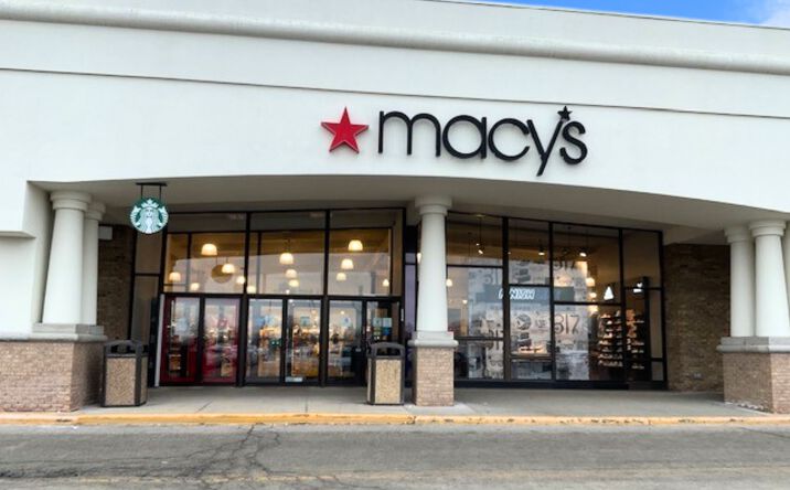 Pictures of Retail property located at 6020 E 82nd St, Indianapolis, IN 46250 for lease - image #1