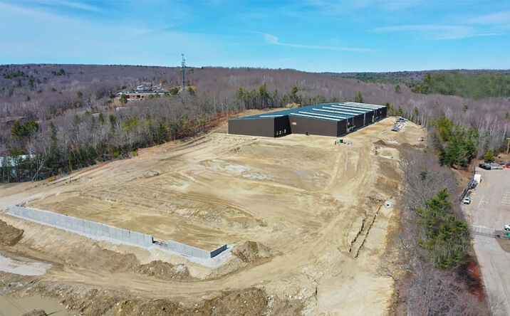 Pictures of Industrial property located at 63 Londonderry Tpke, Hooksett, NH 03106 for lease - image #1