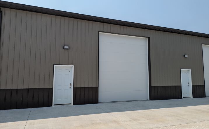 Pictures of Industrial property located at 198 Gilbert Dr, Evansdale, IA 50707 for lease - image #1