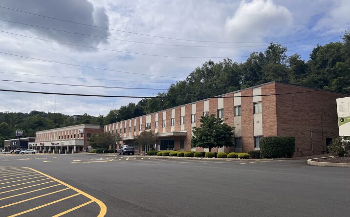 Pictures of Retail property located at 4725 McKnight Rd, Pittsburgh, PA 15237 for sales - image #1