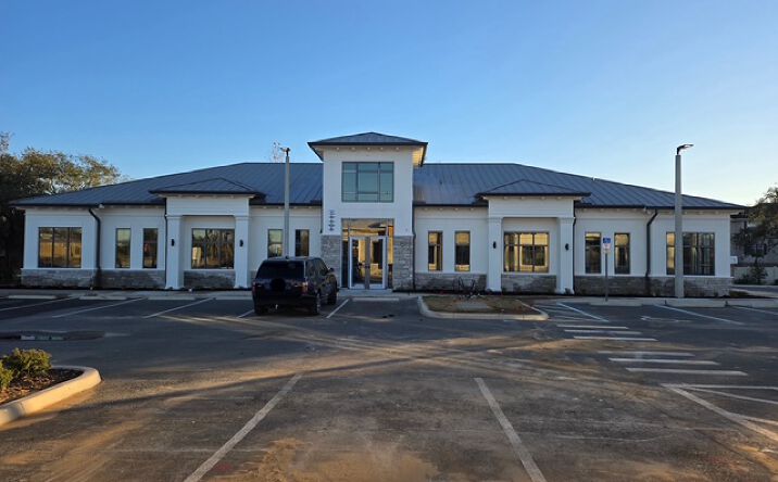 Pictures of Office property located at 16608 Sunrise Lakes Blvd, Clermont, FL 34714 for lease - image #1