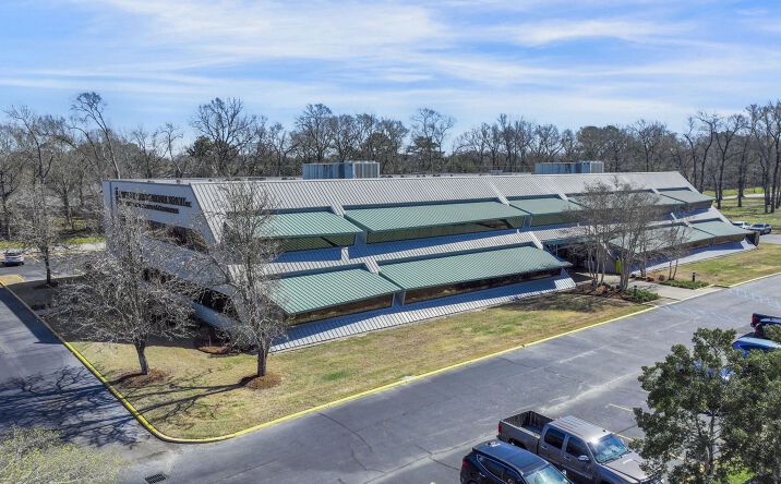 Pictures of Office property located at 701 Robley Dr, Lafayette, LA 70503 for lease - image #1