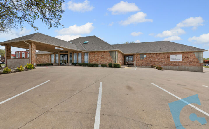 Pictures of Office property located at 501 W Harwood Rd, Hurst, TX 76054 for lease - image #1