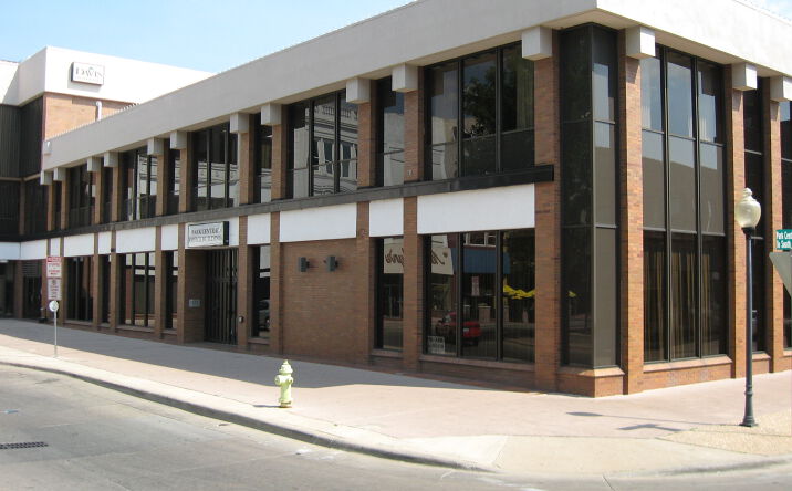 Pictures of Office property located at 117 Park Central Square, Springfield, MO 65806 for lease - image #1