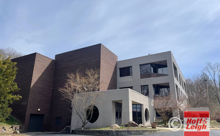 Pictures of Office property located at 1799 Akron Peninsula Rd, Akron, OH 44313 for lease - image #1