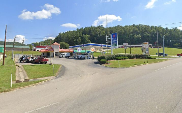Pictures of Retail, Restaurant property located at 1690 Flemingsburg Rd, Morehead, KY 40351 for lease - image #1