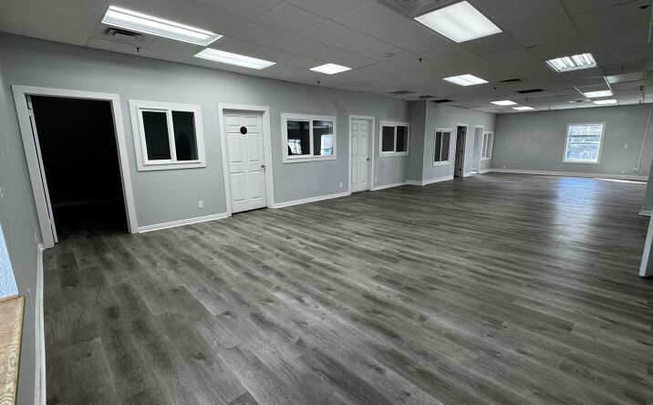 Pictures of Retail property located at 9460 S Union Square, Sandy, UT 84070 for lease - image #1