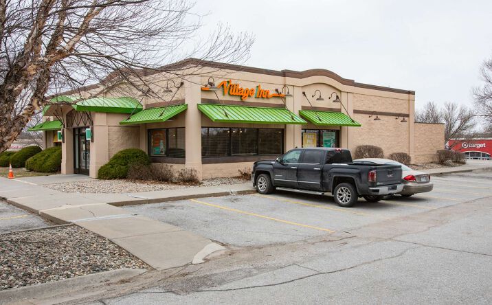 Pictures of Retail, Restaurant property located at 3809 Twin Creek Dr, Bellevue, NE 68123 for sales - image #1