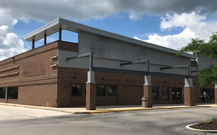 Pictures of Retail, Restaurant property located at 16065 W Bluemound Rd, Brookfield, WI 53005 for lease - image #1