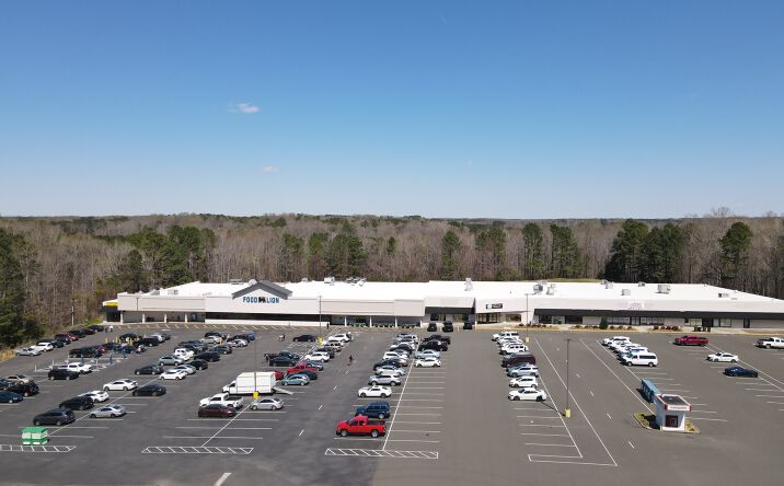 Pictures of Retail property located at 109 Hilltop Village, Oxford, NC 27565 for lease - image #1