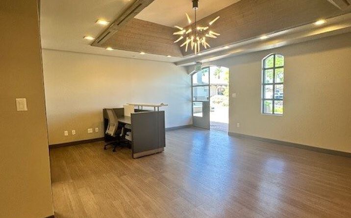 Pictures of Office property located at 5635 N Scottsdale Rd, Scottsdale, AZ 85250 for lease - image #1