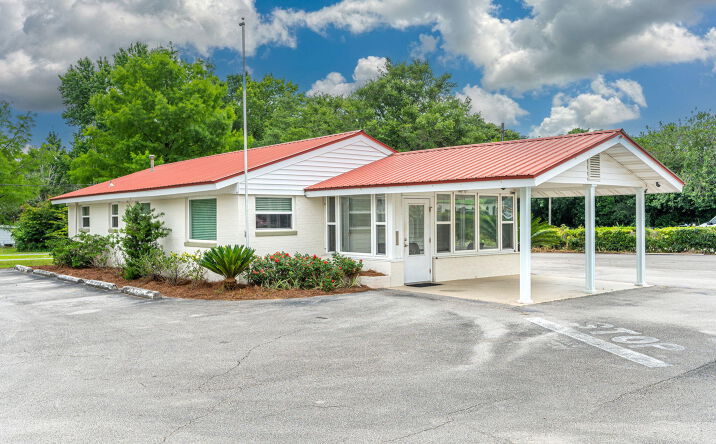 Pictures of Special Purpose property located at 20 Shoemaker Dr, DeFuniak Springs, FL 32433 for lease - image #1