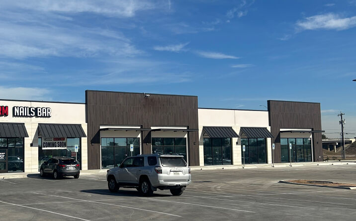 Pictures of Retail property located at 8530 Interstate 35 Access Rd, San Antonio, TX 78211 for lease - image #1