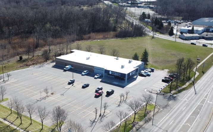 Pictures of Retail, Office, Land property located at 2060 Dixie Hwy, Waterford, MI 48328 for lease - image #1