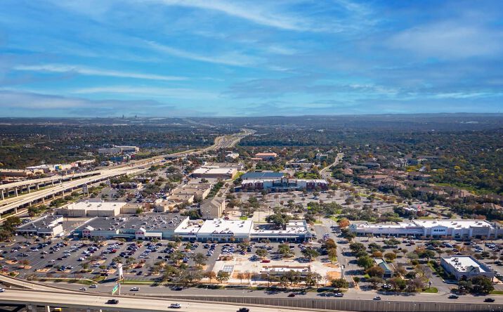 Pictures of Retail property located at US Hwy 281 N and Loop 1604, San Antonio, TX 78232 for sales - image #1