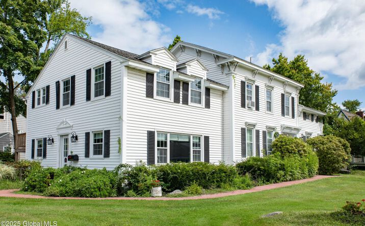 Pictures of Office property located at 205 Delaware Ave, Delmar, NY 12054 for lease - image #1