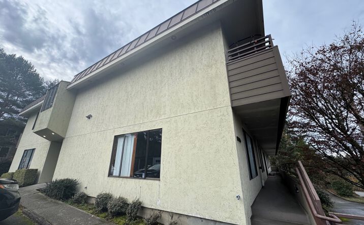 Pictures of Retail, Office property located at 13635 NE 8th St, Bellevue, WA 98005 for lease - image #1