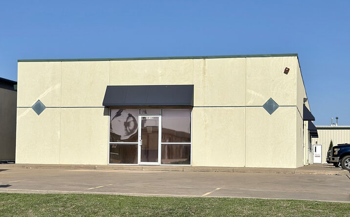 Pictures of Industrial property located at 14816 Bristol Park Blvd, Edmond, OK 73013 for lease - image #1