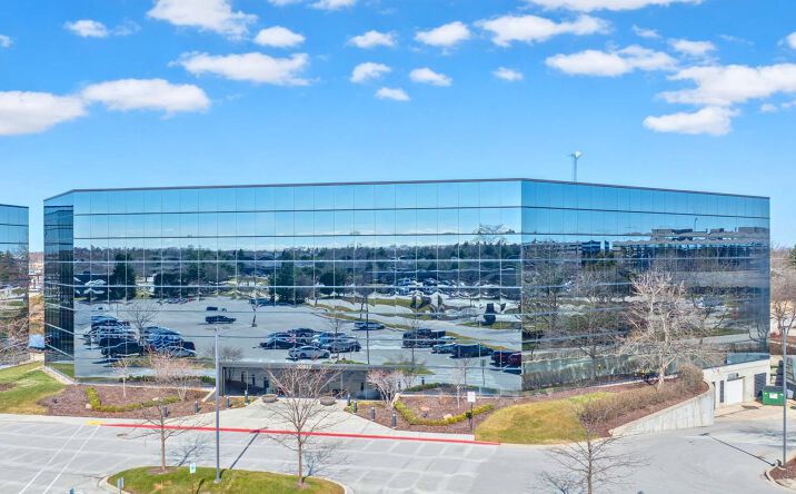 Pictures of Office property located at 20935 Swenson Dr, Waukesha, WI 53186 for lease - image #1