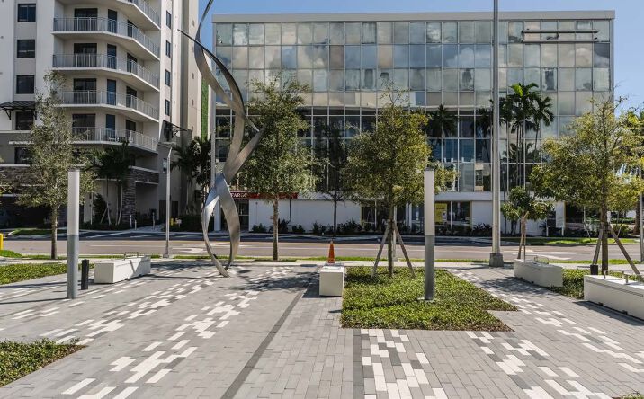 Pictures of Retail property located at 2301-2431 E Atlantic Blvd, Pompano Beach, FL 33062 for lease - image #1