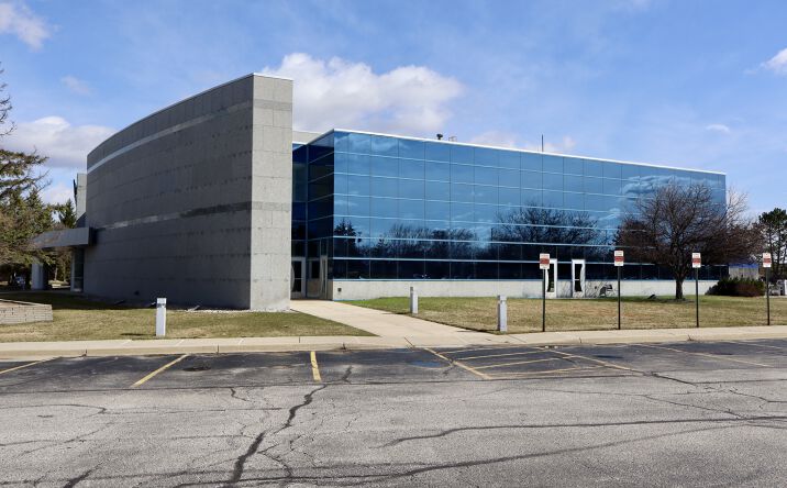 Pictures of Office property located at 4300 Fashion Square Blvd, Saginaw, MI 48603 for lease - image #1