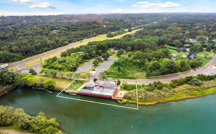 Pictures of Retail, Restaurant property located at 5 Inlet Rd, Southampton, NY 11968 for lease - image #1
