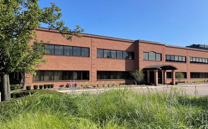 Pictures of Office property located at 2250 Butterfield Rd, Troy, MI 48084 for lease - image #1