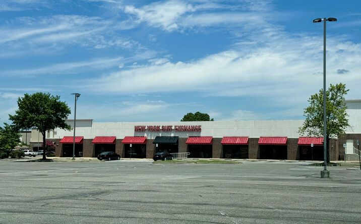 Pictures of Retail property located at 7980 HIGHWAY 64, Bartlett, TN 38133 for lease - image #1