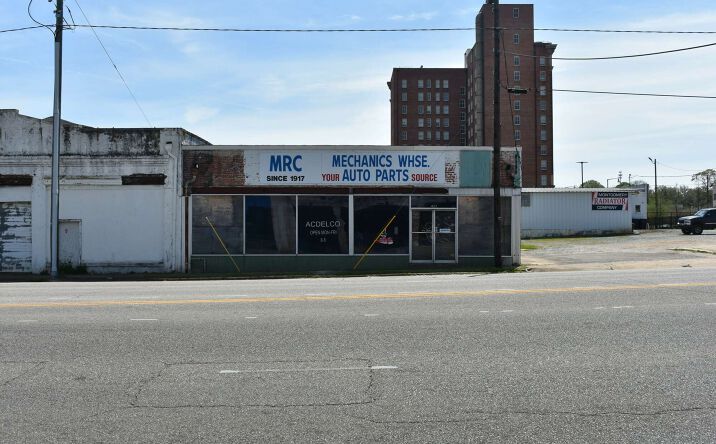 Pictures of Retail property located at 432 Bibb St, Montgomery, AL 36104 for lease - image #1