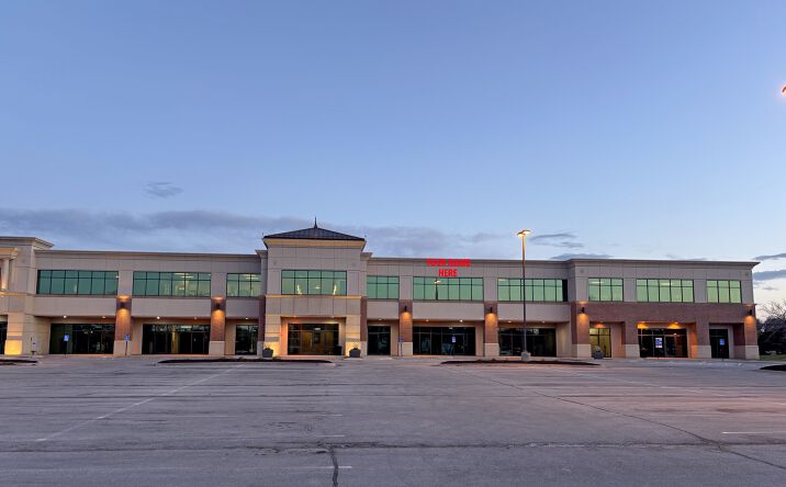 Pictures of Office property located at 14517 F St, Omaha, NE 68137 for lease - image #1
