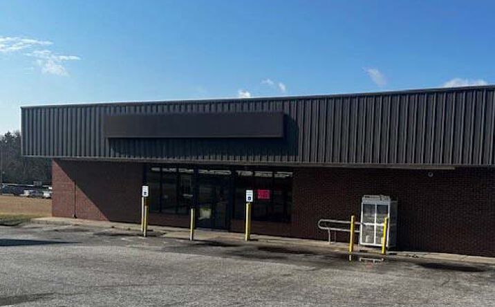 Pictures of Retail, Industrial property located at 2518 US-25, Greenwood, SC 29646 for lease - image #1