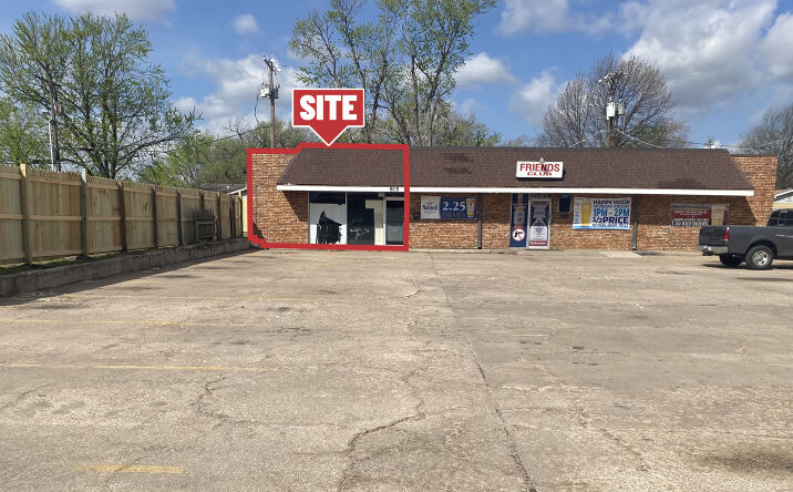Pictures of Retail, Office property located at 815 N West St, Wichita, KS 67203 for lease - image #1