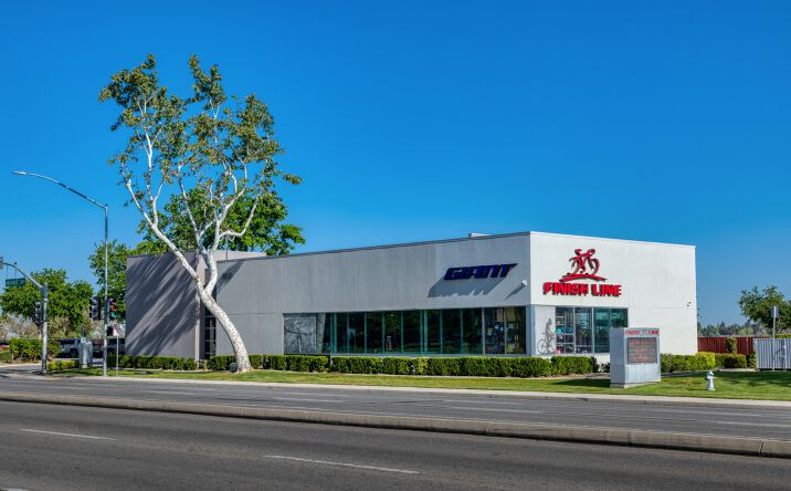 Pictures of Retail, Special Purpose property located at 8850 Stockdale Hwy, Bakersfield, CA 93311 for lease - image #1