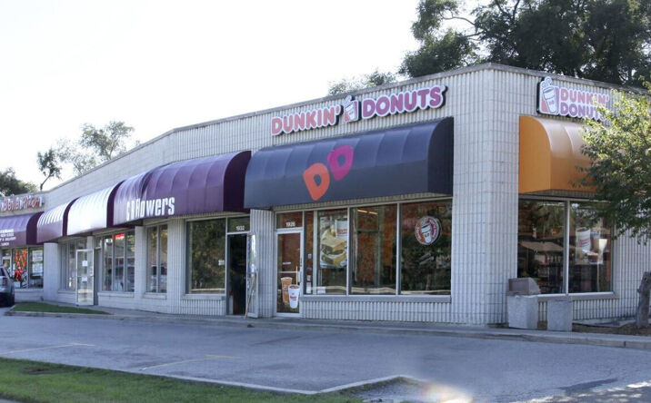 Pictures of Retail property located at 1926-1992 S River Rd, Des Plaines, IL 60018 for lease - image #1