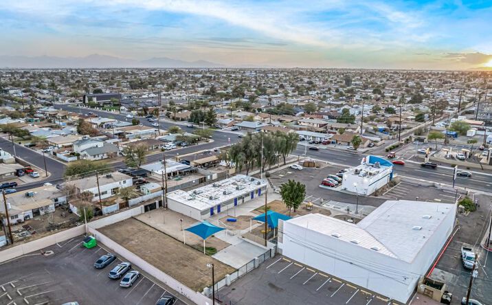 Pictures of Retail property located at 5827 N 35th Ave, Phoenix, AZ 85017 for lease - image #1