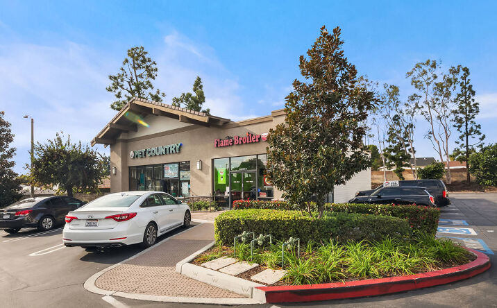 Pictures of Retail, Restaurant property located at 22475 El Toro Road, Lake Forest, CA 92630 for lease - image #1